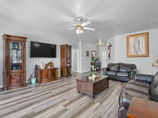 1179 W Jameson Avenue, Fowler, CA 93625