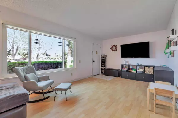 2044 Pollen CT, San Jose, CA 95131