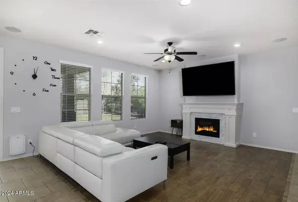 2958 E FANDANGO Drive, Gilbert, AZ 85298