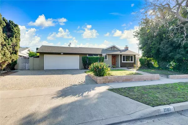 2560 E Westport DR, Anaheim, CA 92806