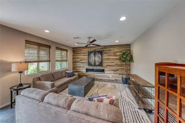 3073 Hushed Sonnet Avenue, Henderson, NV 89044