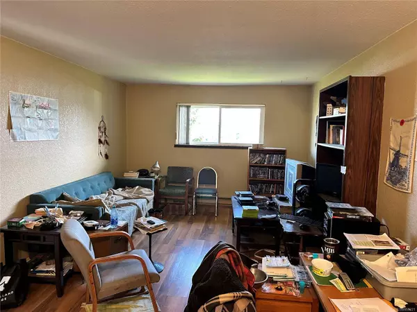 375 21st St #7, Courtenay, BC V9N 2B6