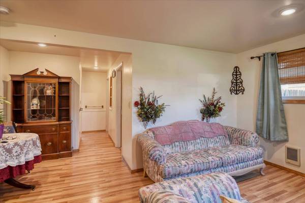 830 E Hoffman Ave, Spokane, WA 99207