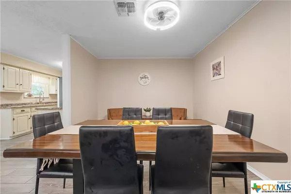 1405 Alford DR, Hillsboro, TX 76645