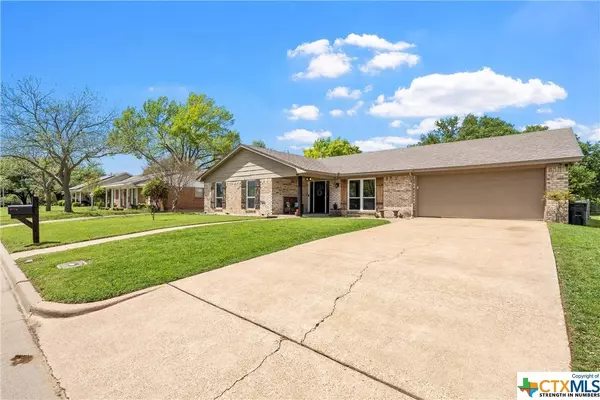 1405 Alford DR, Hillsboro, TX 76645