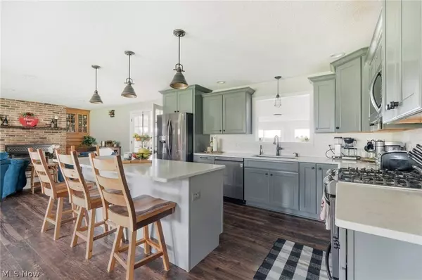 9452 Knauf RD, Canfield, OH 44406