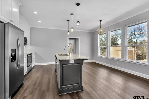 426 Brentwood Dr, Bullard, TX 75757