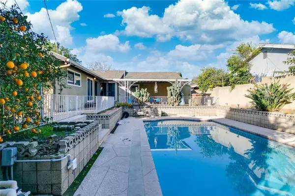 2560 E Westport DR, Anaheim, CA 92806