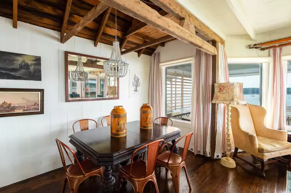 10 Wills Strait RD, Harpswell, ME 04079