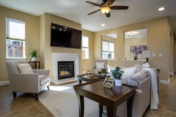 2104 Collet CT, Rocklin, CA 95765