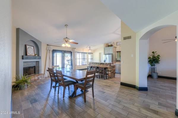 3056 E LELAND Street, Mesa, AZ 85213