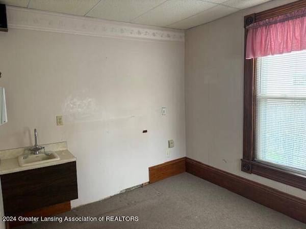 210 W State Street, St. Johns, MI 48879, St. Johns, MI 48879