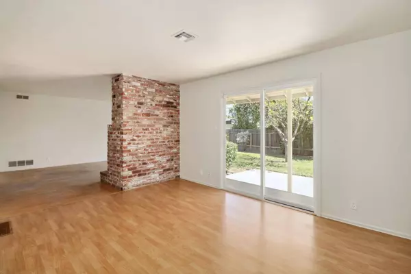 1600 Wakefield WAY, Sacramento, CA 95822