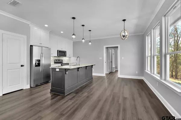 426 Brentwood Dr, Bullard, TX 75757