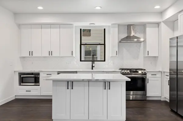 225 Lexington Pkwy N, Saint Paul, MN 55104