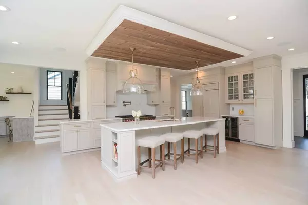 62 Dawson Dr, Needham, MA 02492