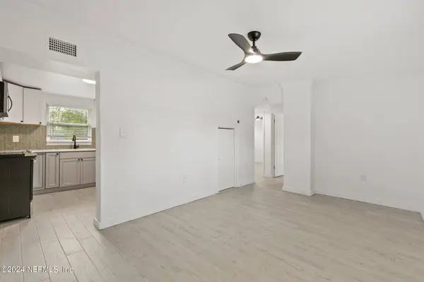 1843 BROOKVIEW DR S, Jacksonville, FL 32246