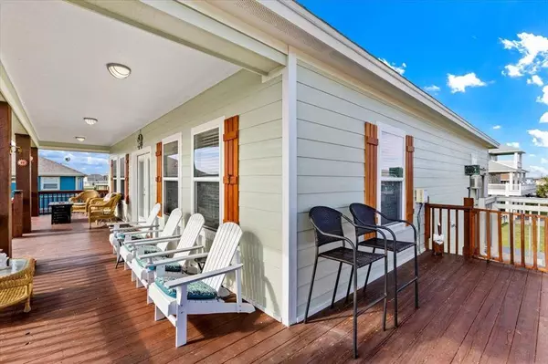 919 Eastview, Crystal Beach, TX 77650