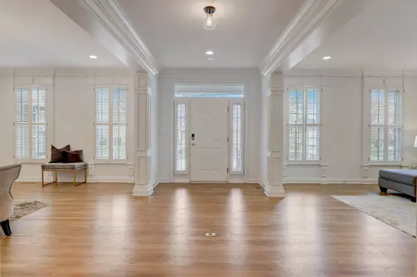 8023 Heyward DR, Indianapolis, IN 46250