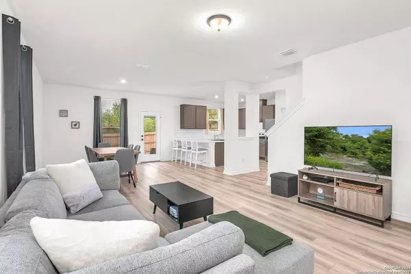 2431 Bart Cv, San Antonio, TX 78244