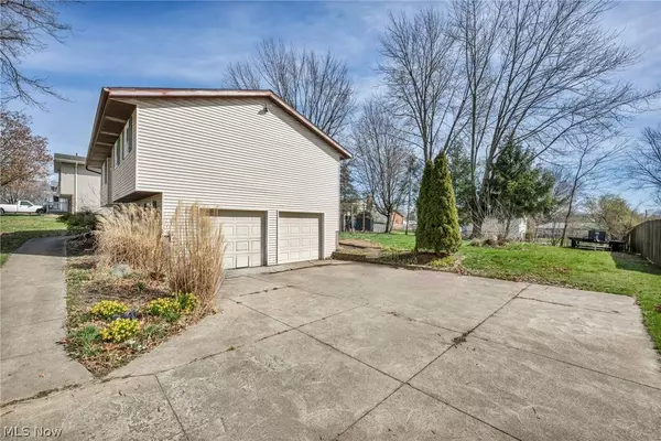 626 Snively AVE NW, Massillon, OH 44646