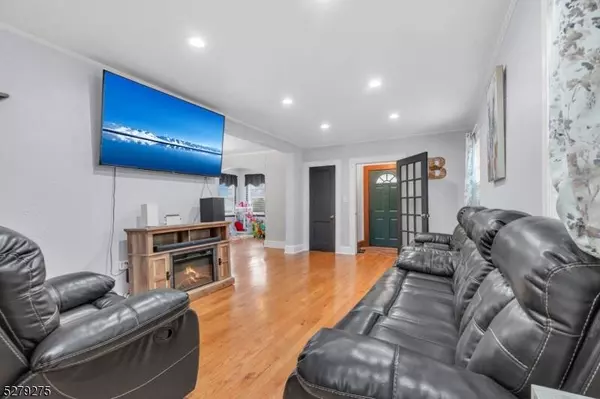 681 Selfmaster Pkwy, Union Twp., NJ 07083