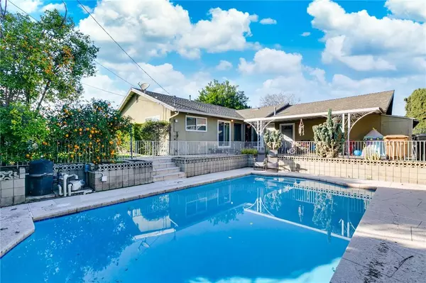 2560 E Westport DR, Anaheim, CA 92806