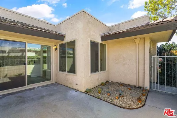 5753 La Jolla WAY #13, Cypress, CA 90630