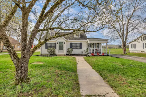 82 Main St #E, Gordonsville, TN 38563