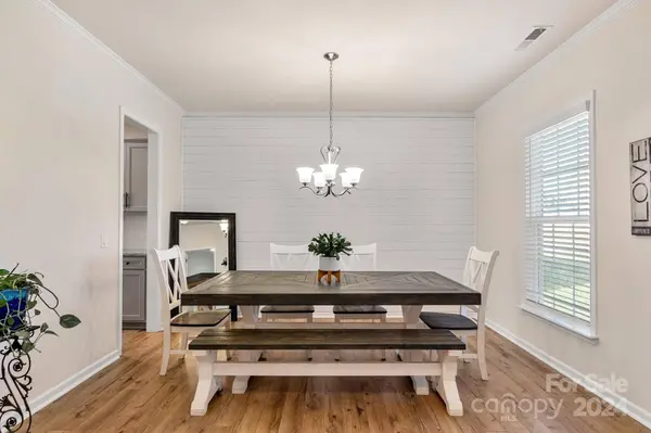 8709 Gladden Hill LN, Fort Mill, SC 29715