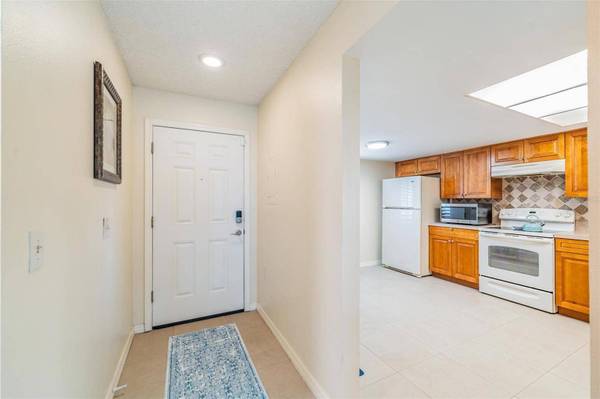 2701 COUNTRYSIDE BLVD #101, Clearwater, FL 33761