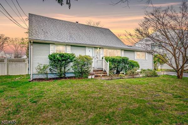 20 Mcpherson Ave, Metuchen Boro, NJ 08840