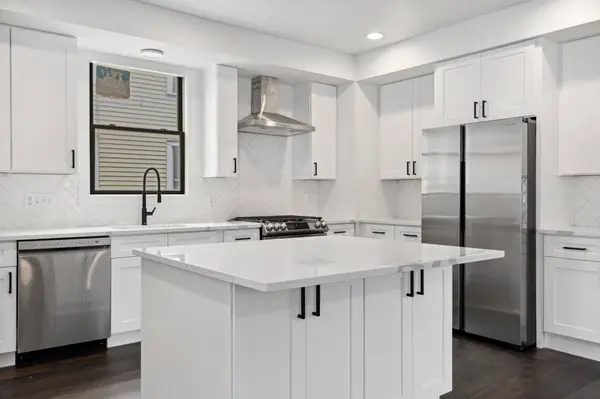 225 Lexington Pkwy N, Saint Paul, MN 55104