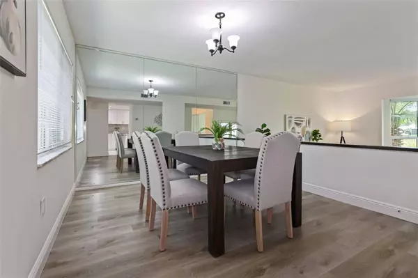 545 WESTLAKE BLVD #63, Palm Harbor, FL 34683