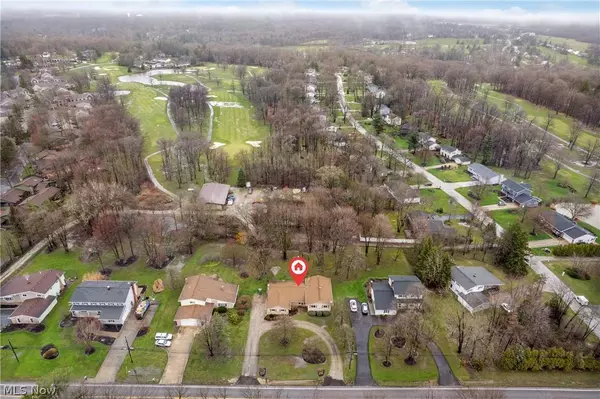 8680 Bainbridge RD, Chagrin Falls, OH 44023