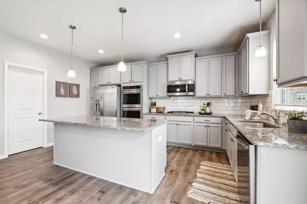 8628 189th ST W, Lakeville, MN 55044