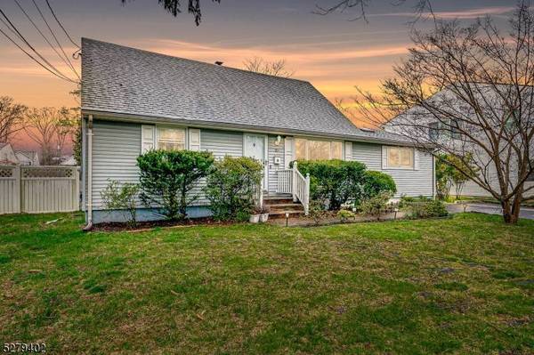 20 Mcpherson Ave, Metuchen Boro, NJ 08840