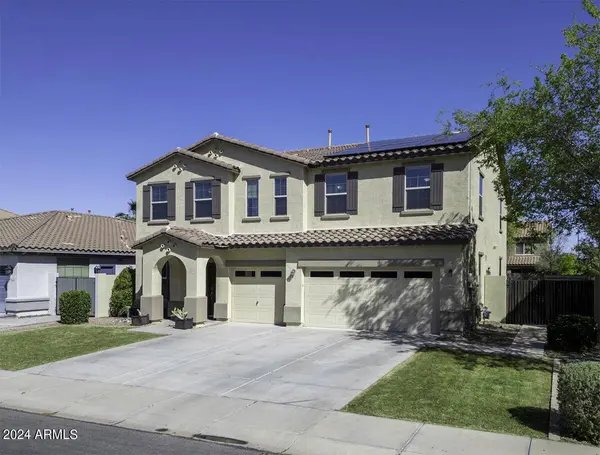 2958 E FANDANGO Drive, Gilbert, AZ 85298