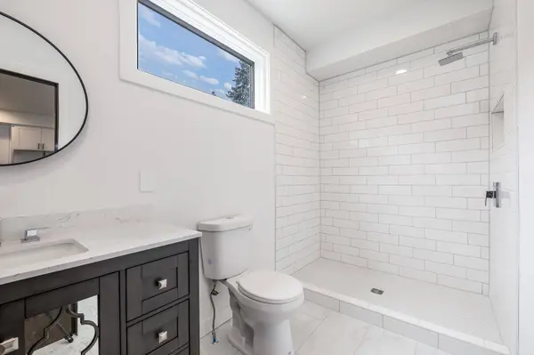 225 Lexington Pkwy N, Saint Paul, MN 55104