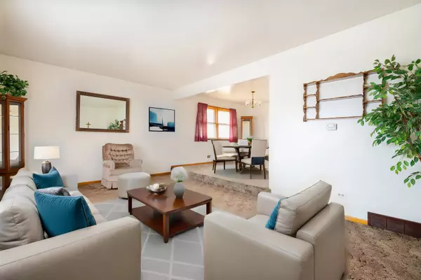 10459 S 81st Avenue, Palos Hills, IL 60465