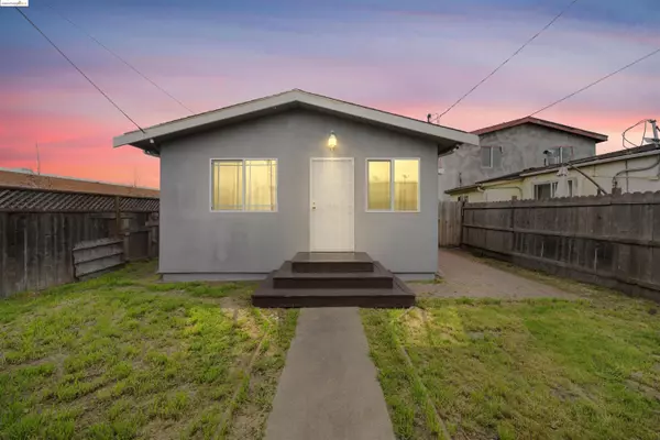 744 S Elmhurst Ave, Oakland, CA 94603