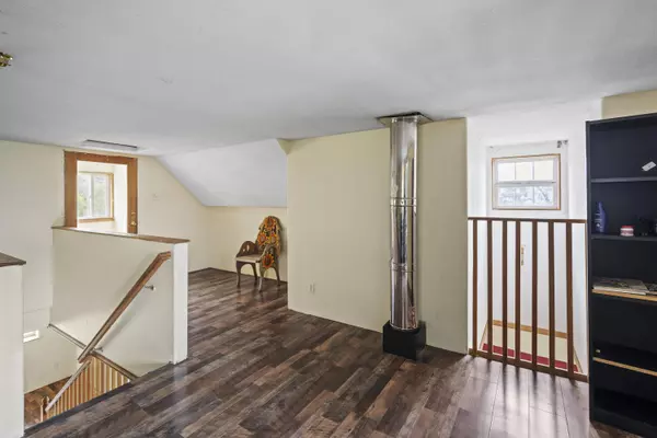 5619 S F Little Butte Creek Rd, Eagle Point, OR 97524