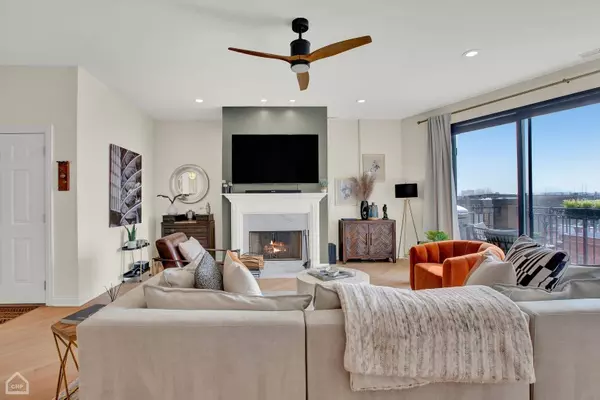 2806 W Chicago Avenue #4, Chicago, IL 60622