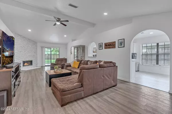 12496 WINDY WILLOWS DR, Jacksonville, FL 32225