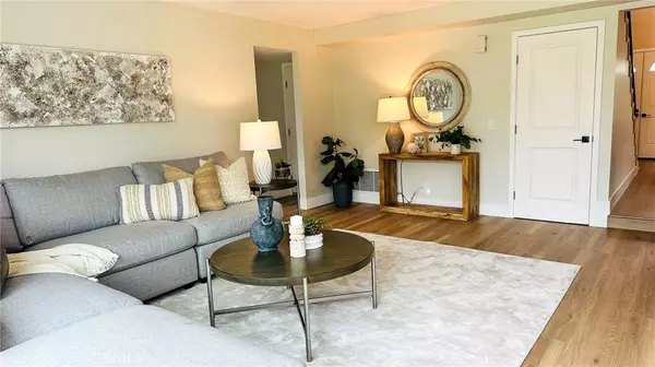 4992 Barkwood Avenue, Irvine, CA 92604