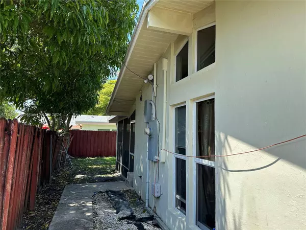 407 Ontario Pl, West Palm Beach, FL 33409