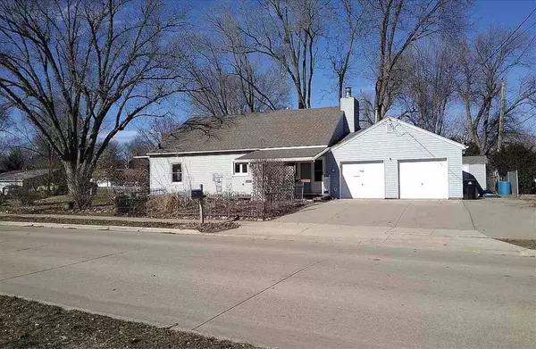 701 10th Ave, Coralville, IA 52241