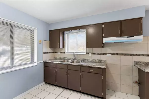 1375 Balmoral Avenue, Calumet City, IL 60409