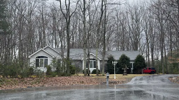 128 Lyric Ct, Saylorsburg, PA 18353