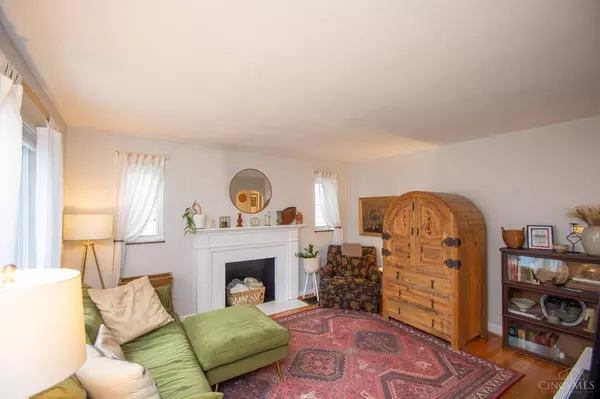 4408 Redmont Ave, Deer Park, OH 45236